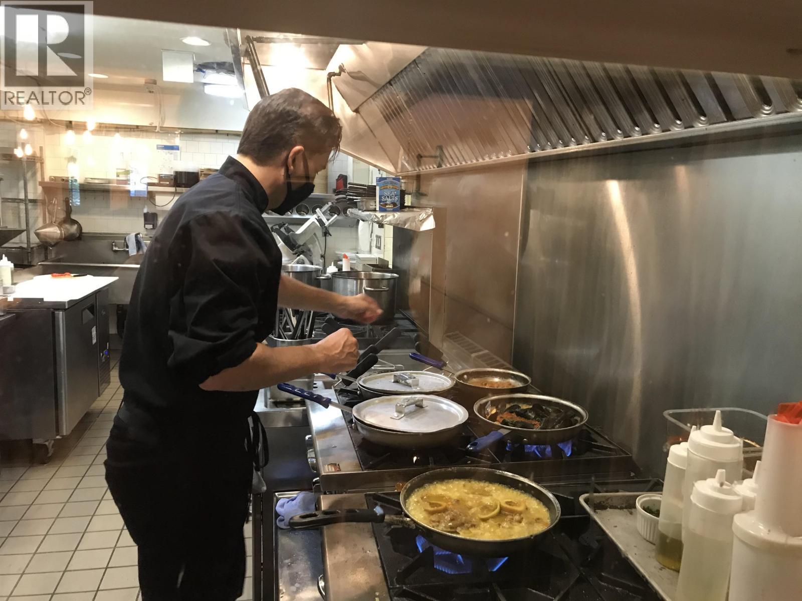 1906 Haro Street, Vancouver, BC