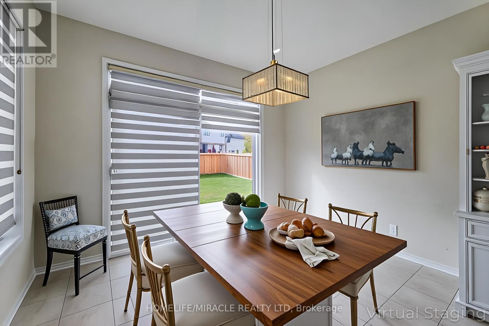 63 Magdalena Street, Hamilton, ON - Indoor Photo Showing Dining Room