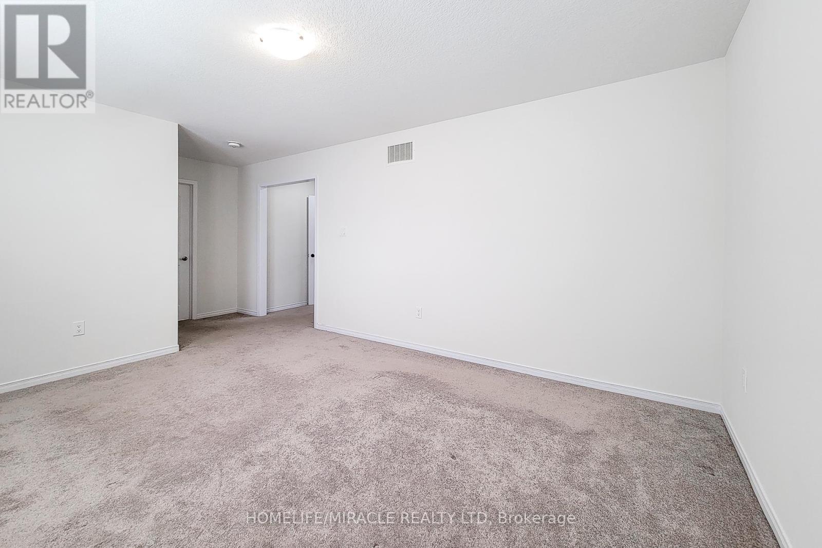 63 Magdalena Street, Hamilton, ON - Indoor Photo Showing Other Room