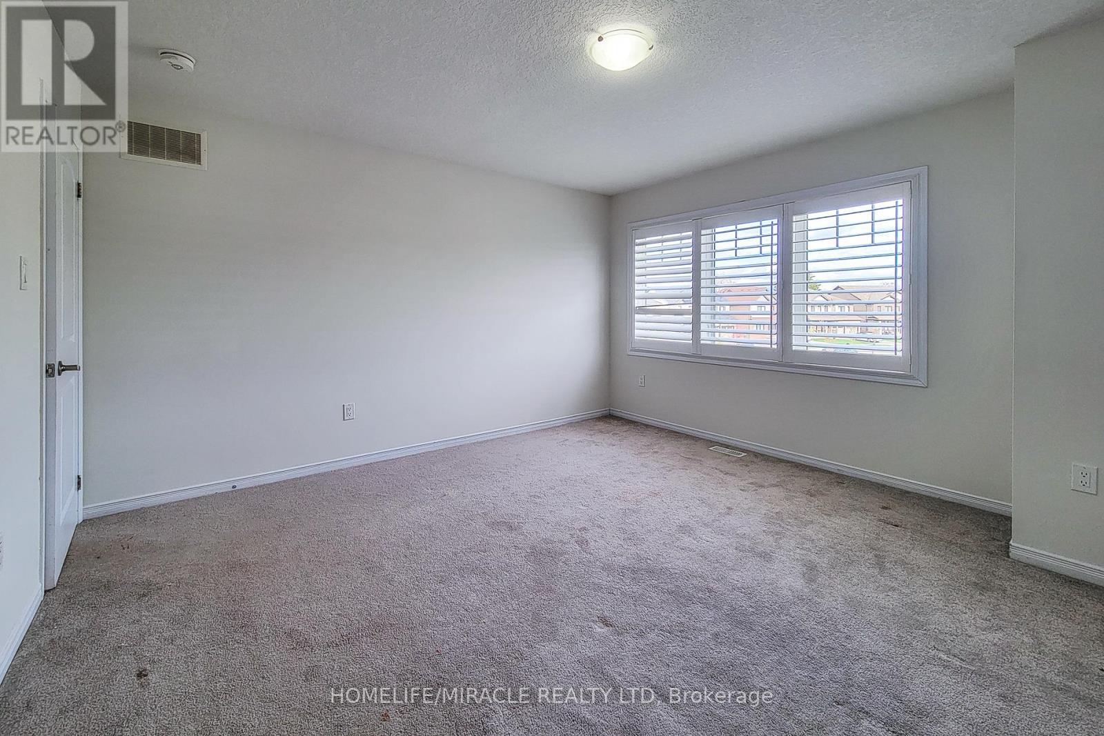 63 Magdalena Street, Hamilton, ON - Indoor Photo Showing Other Room