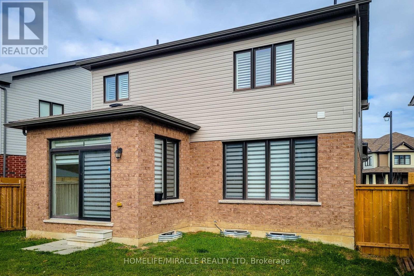 63 Magdalena Street, Hamilton, ON - Outdoor With Exterior