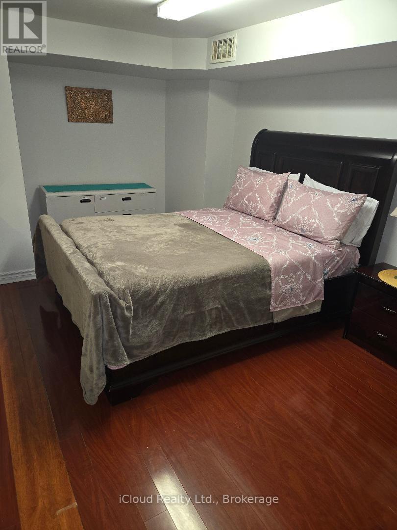 Basement - 1659 Summergrove Crescent, Mississauga, ON - Indoor Photo Showing Bedroom