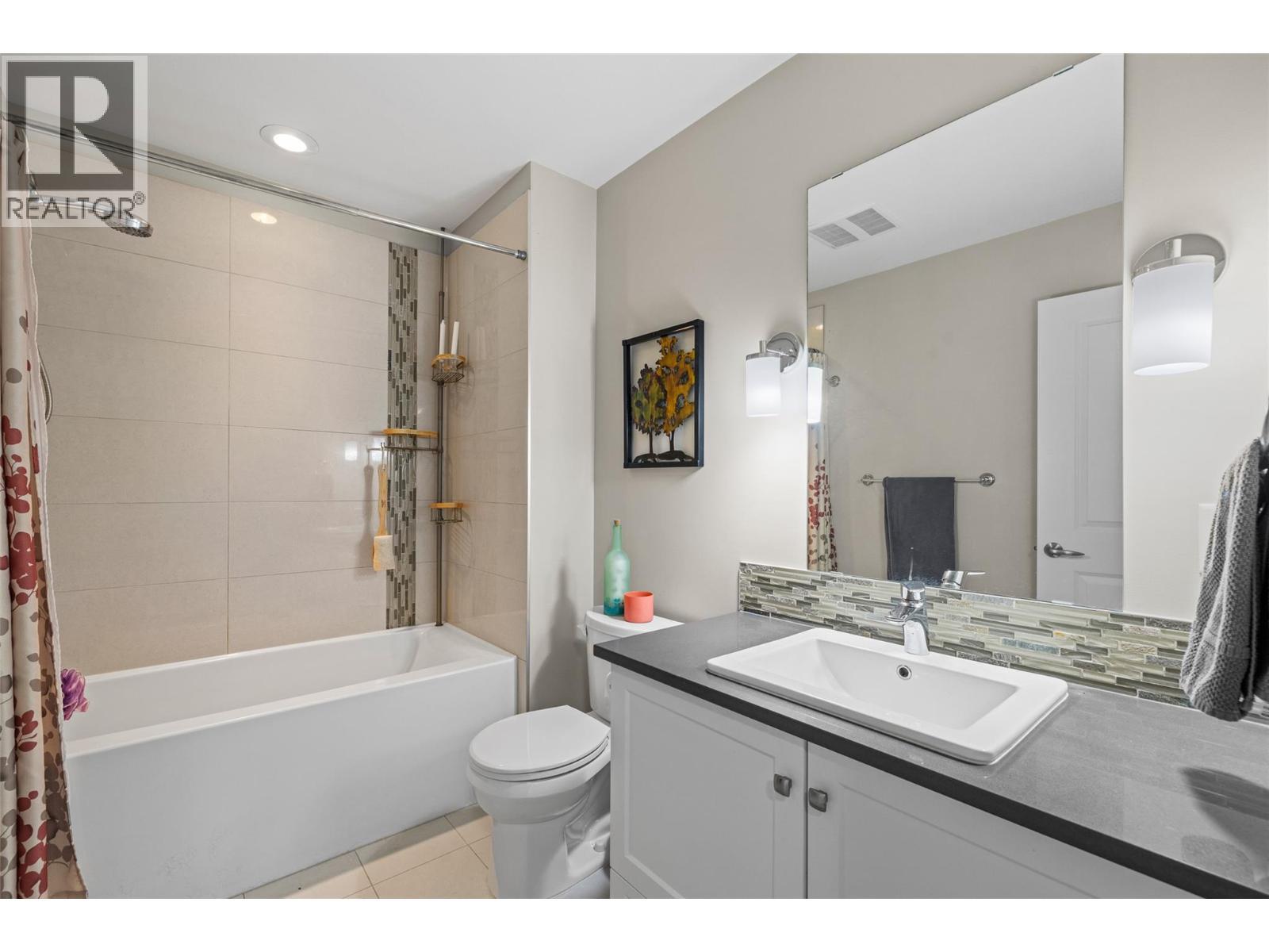 2490 Tuscany Drive Unit# 61, West Kelowna, BC - Indoor Photo Showing Bathroom