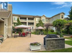 Magnolia Gardens Common Area w/ BBQ available. 2 Guests Suites in Magnolia Gardens to Rent as well. -