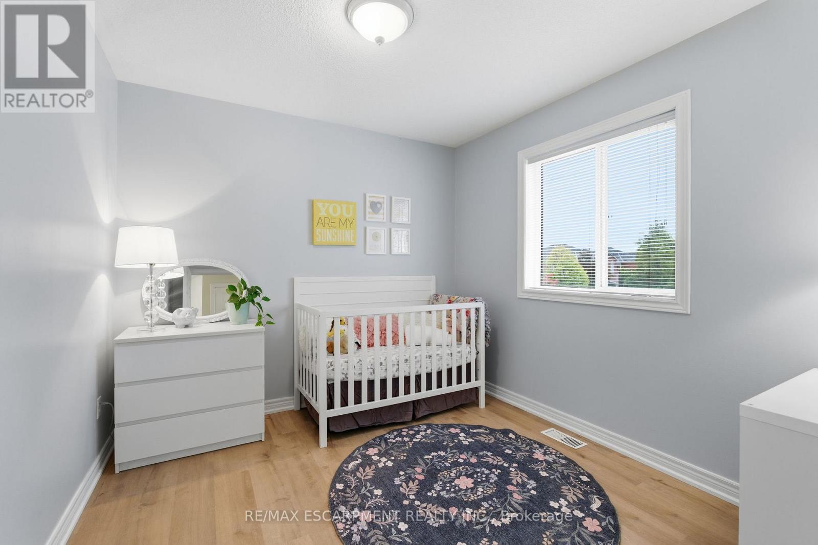 9 Slater Court, Hamilton, ON - Indoor Photo Showing Bedroom
