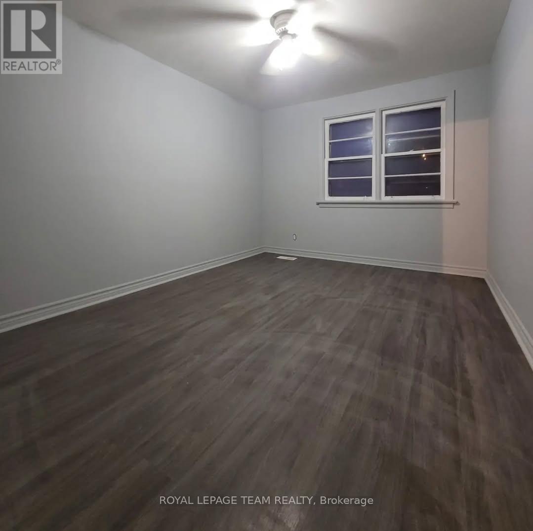 1008 St. Laurent Boulevard, Ottawa, ON - Indoor Photo Showing Other Room