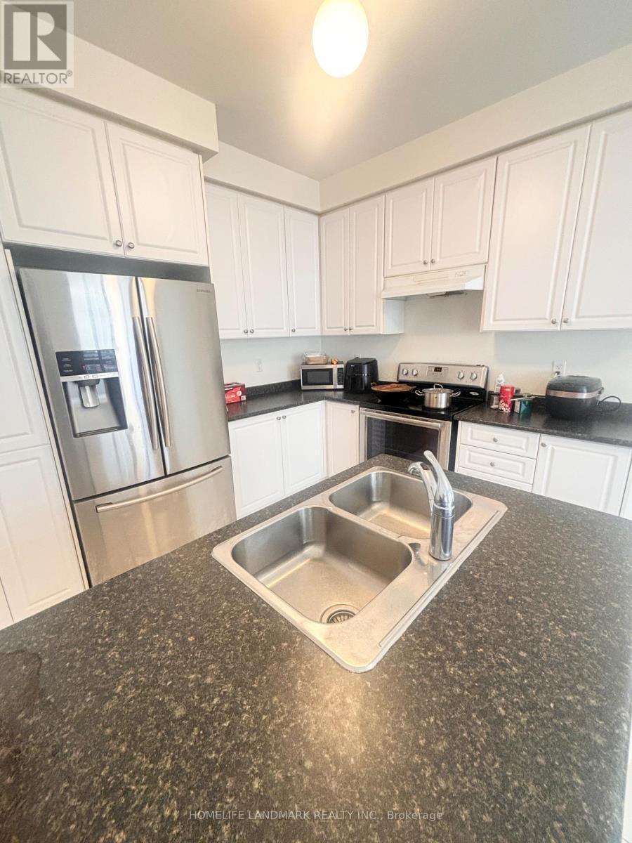 12 Hua Du Avenue, Markham, ON - Indoor Photo Showing Kitchen With Double Sink
