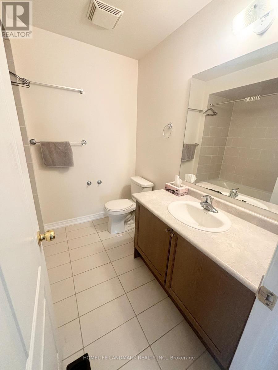 12 Hua Du Avenue, Markham, ON - Indoor Photo Showing Bathroom