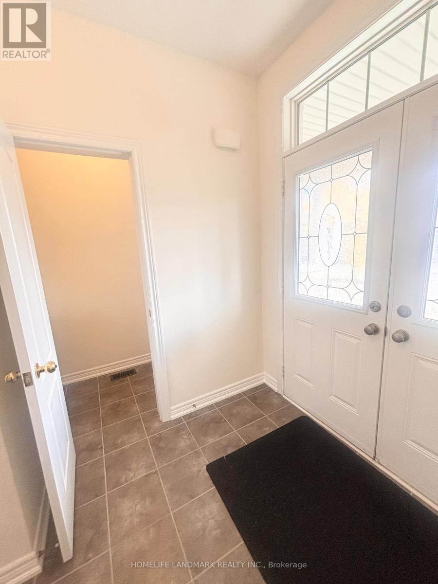 12 Hua Du Avenue, Markham, ON - Indoor Photo Showing Other Room