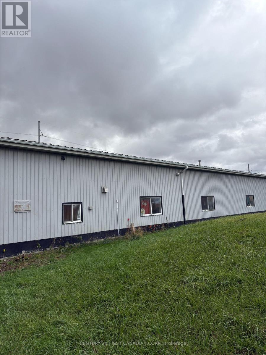 7844 Thomson Line, Lambton Shores (Thedford), ON