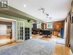 Primary ensuite with jacuzzi tub -