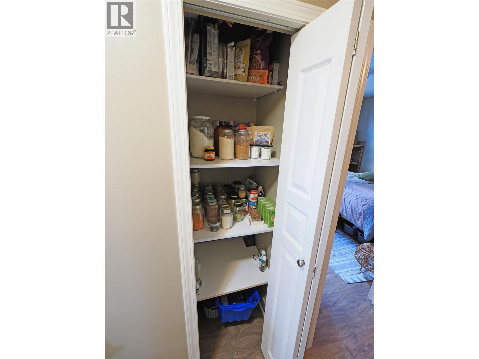 4854 Snowpines Road, Big White, BC - Indoor