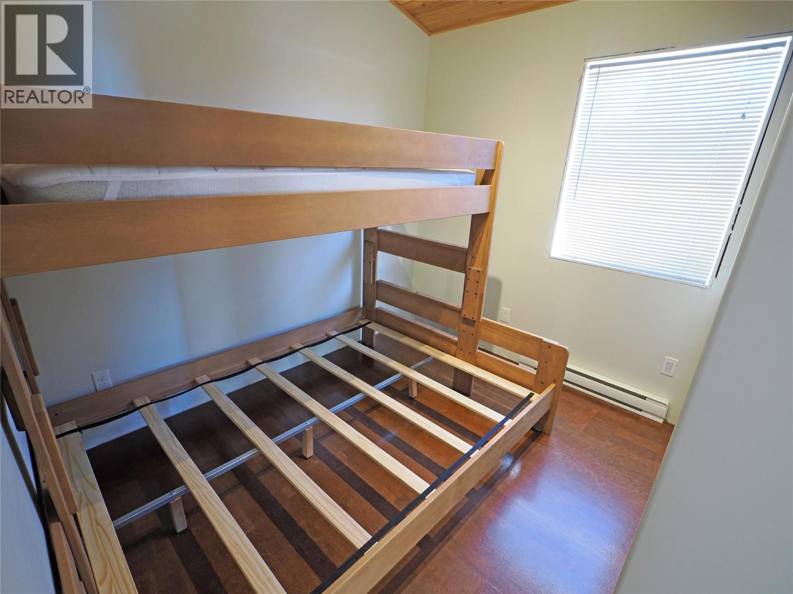 4854 Snowpines Road, Big White, BC - Indoor