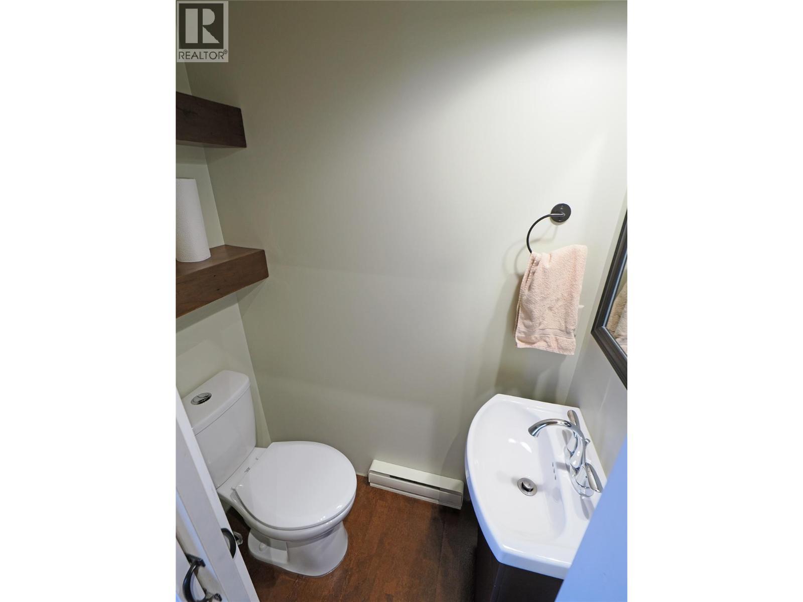 4854 Snowpines Road, Big White, BC - Indoor Photo Showing Bathroom