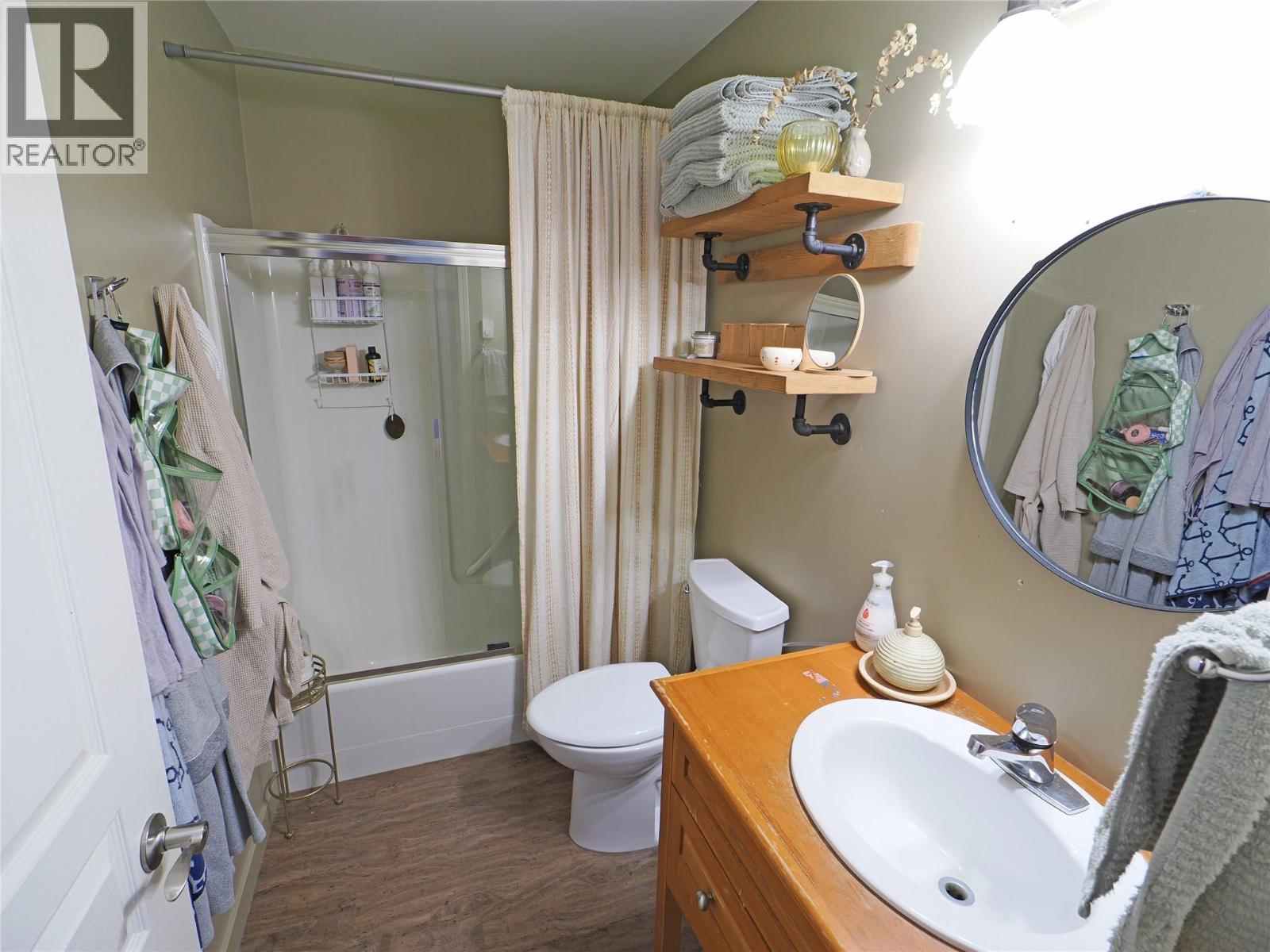 4854 Snowpines Road, Big White, BC - Indoor Photo Showing Bathroom