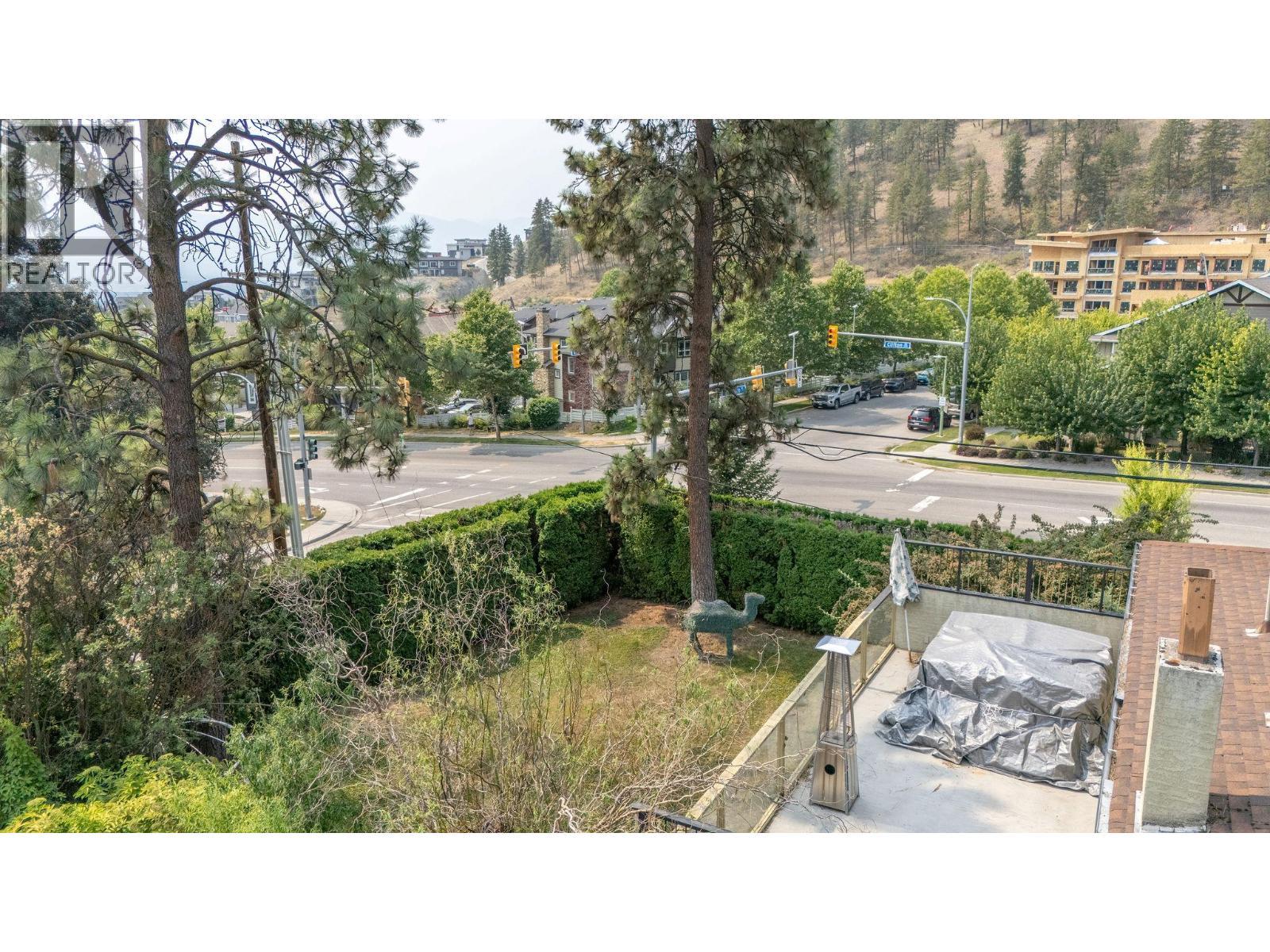599 Clifton Road S, Kelowna, BC - Outdoor