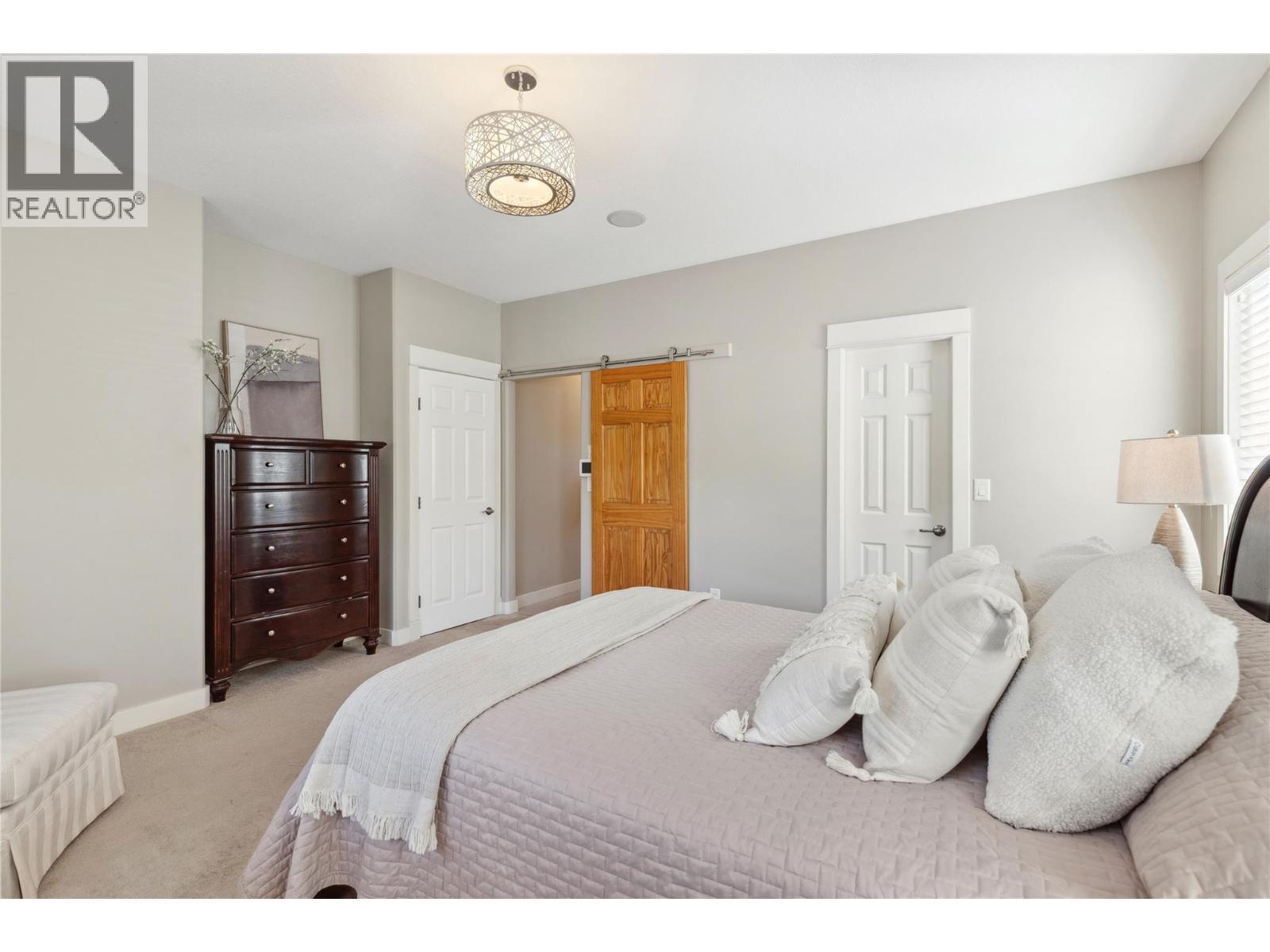 5575 Highway 6 Highway, Coldstream, BC - Indoor Photo Showing Bedroom