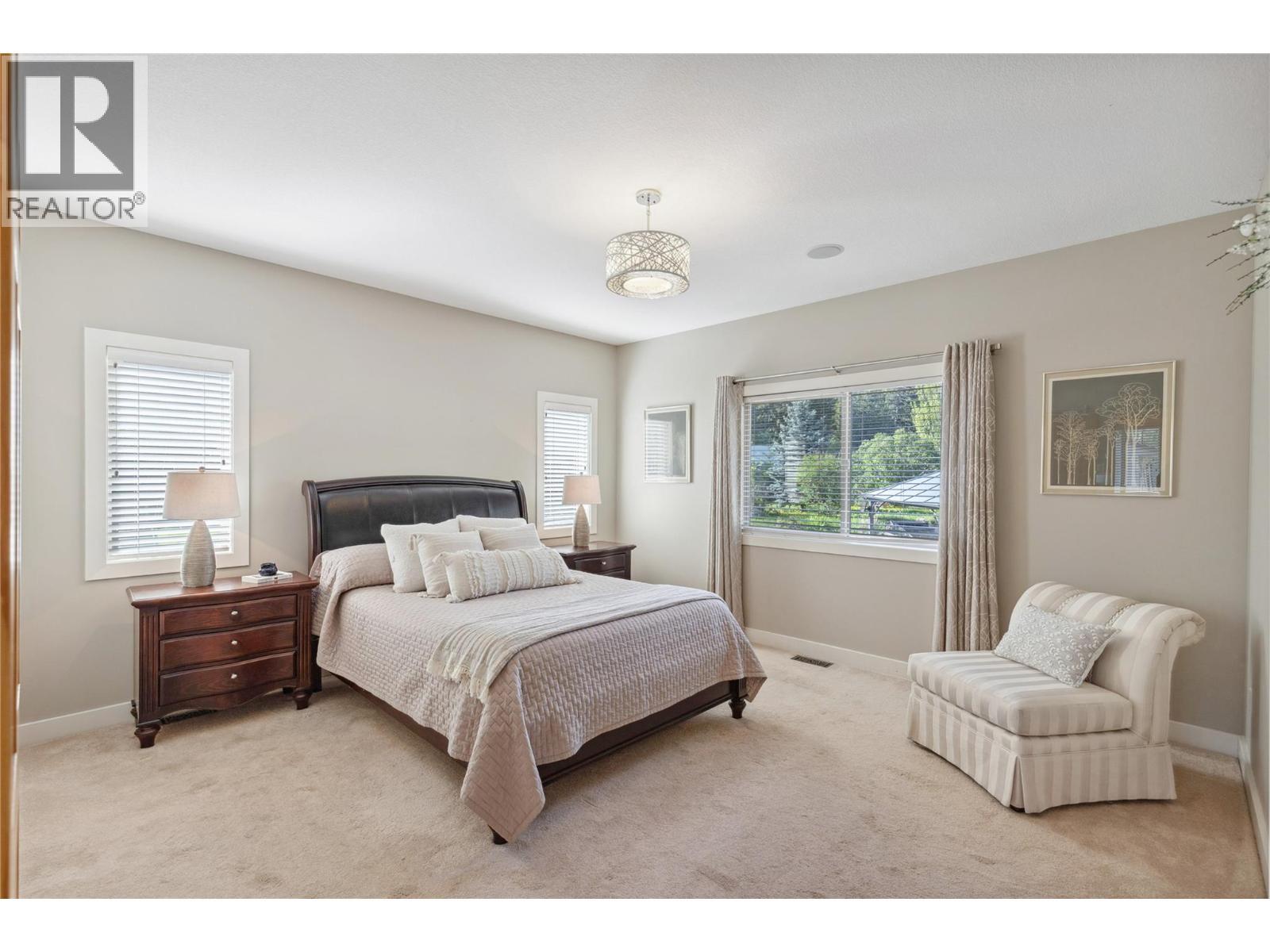 5575 Highway 6 Highway, Coldstream, BC - Indoor Photo Showing Bedroom