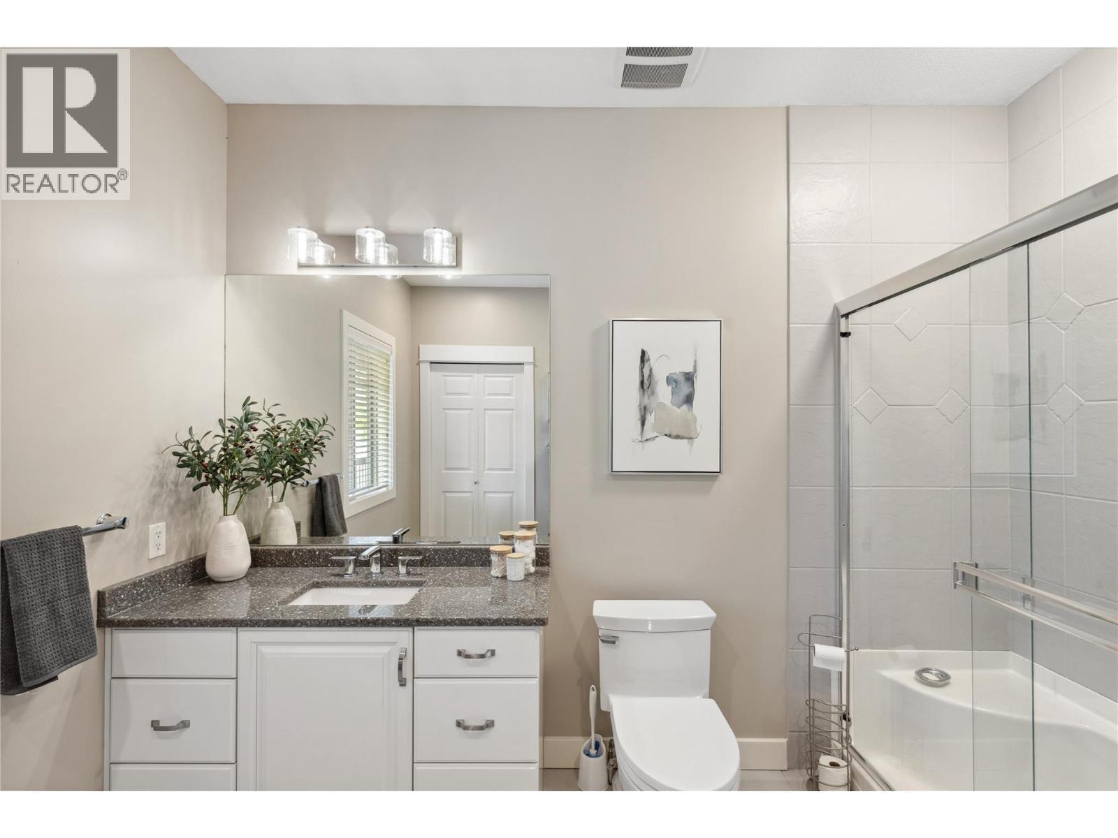 Primary Ensuite - 5575 Highway 6 Highway, Coldstream, BC - Indoor Photo Showing Bathroom