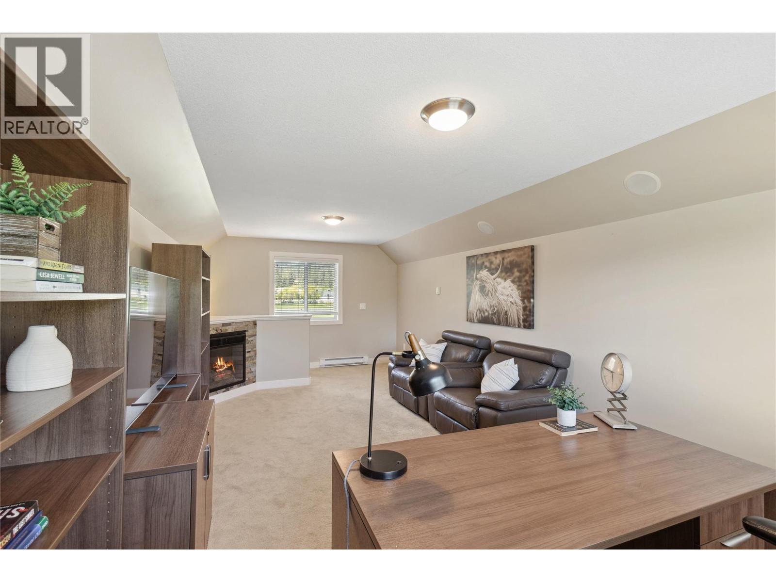5575 Highway 6 Highway, Coldstream, BC - Indoor With Fireplace