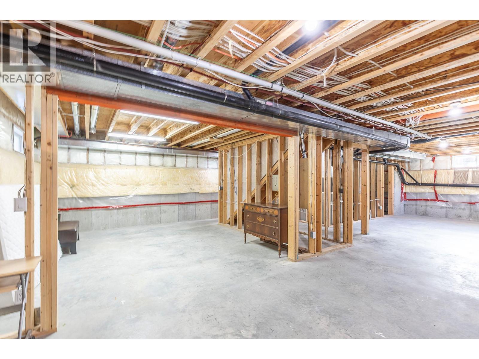 5575 Highway 6 Highway, Coldstream, BC - Indoor Photo Showing Basement