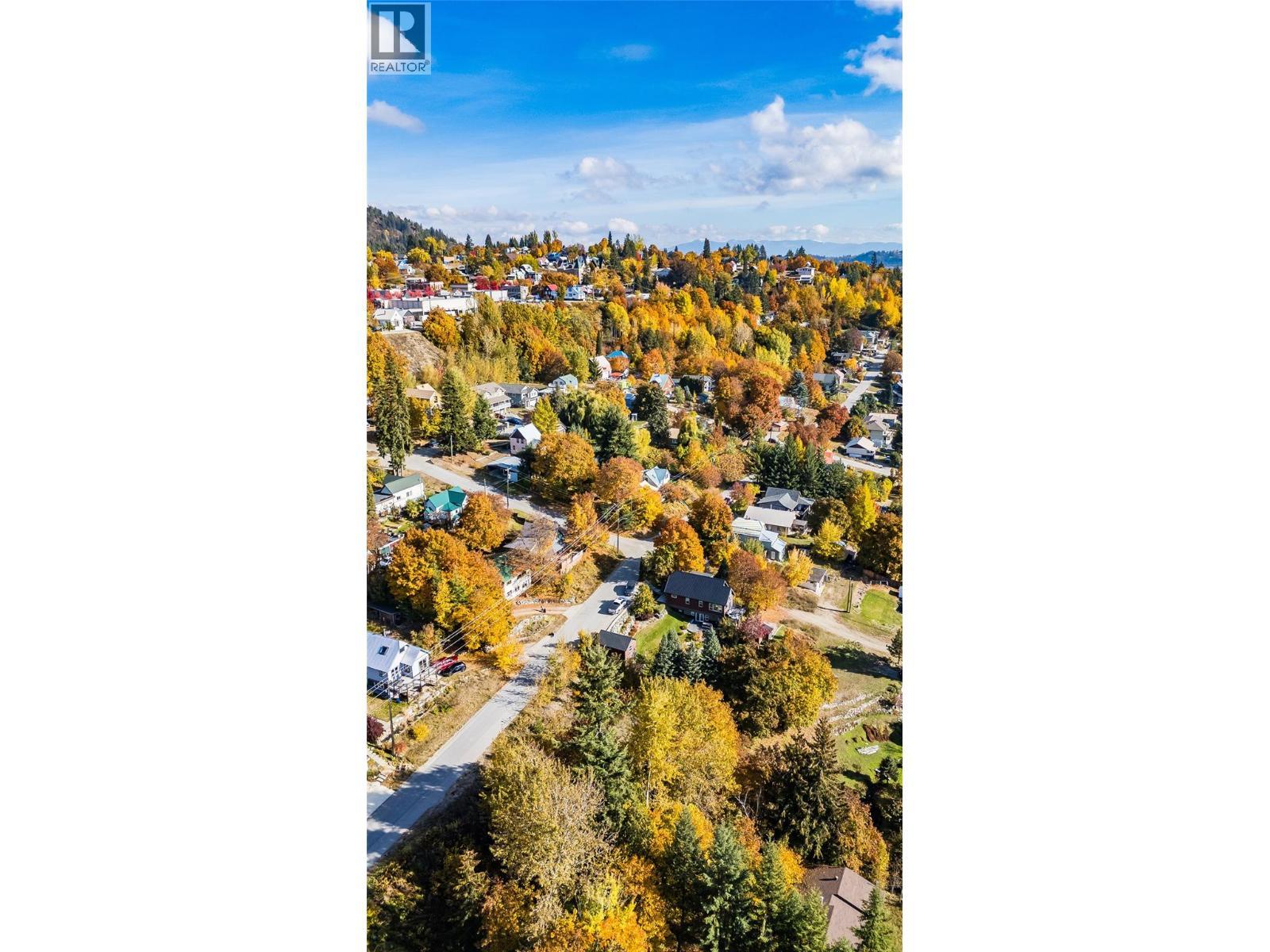 1873 Cook Avenue, Rossland, BC