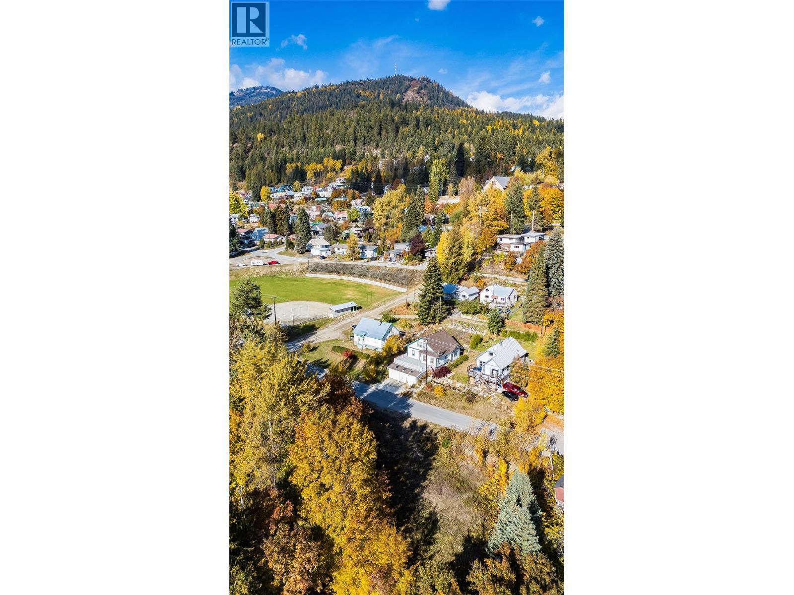 1873 Cook Avenue, Rossland, BC