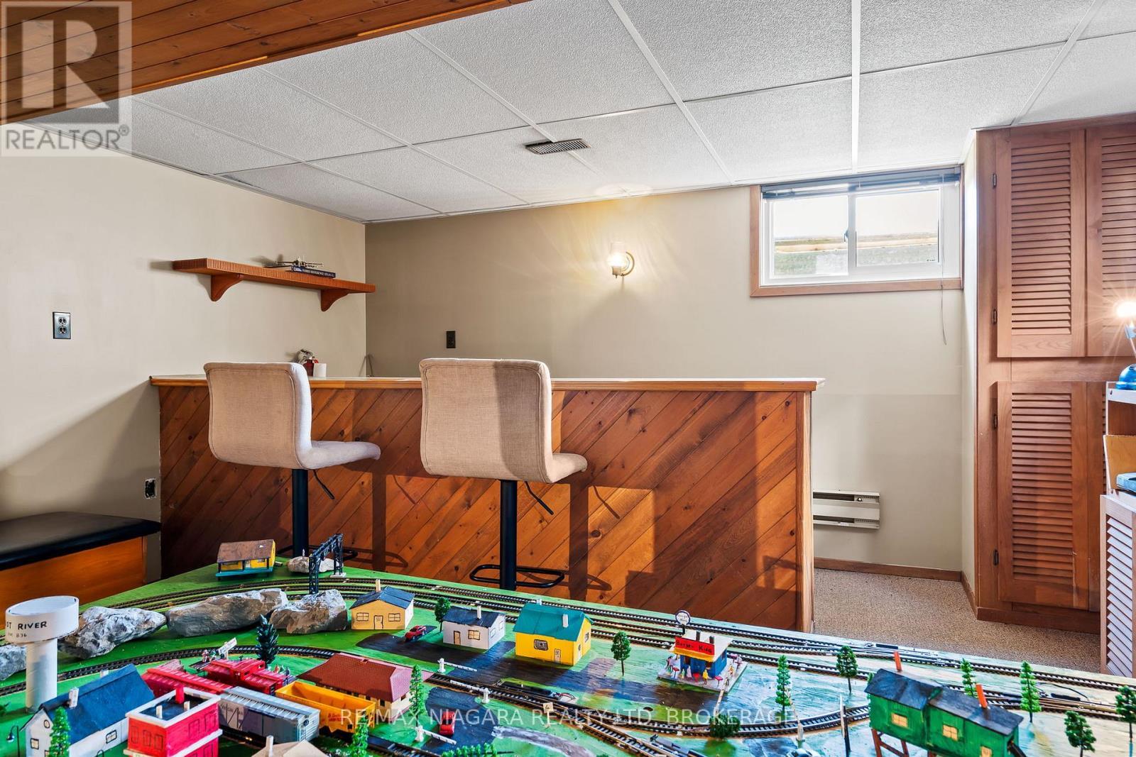 40 Gaspare Drive, Port Colborne (Sugarloaf), ON - Indoor Photo Showing Other Room