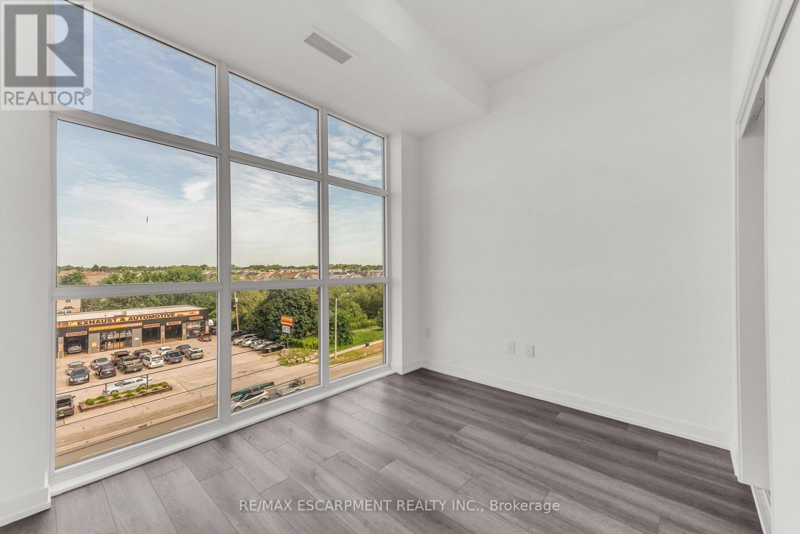 502 - 460 Dundas Street E, Hamilton, ON - Indoor Photo Showing Other Room