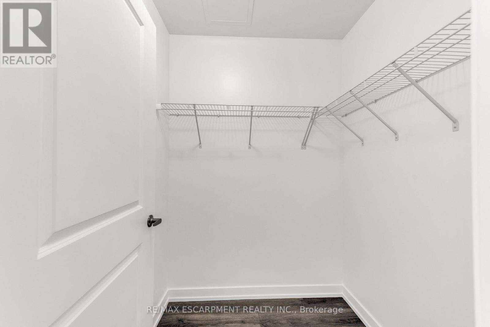 502 - 460 Dundas Street E, Hamilton, ON - Indoor With Storage