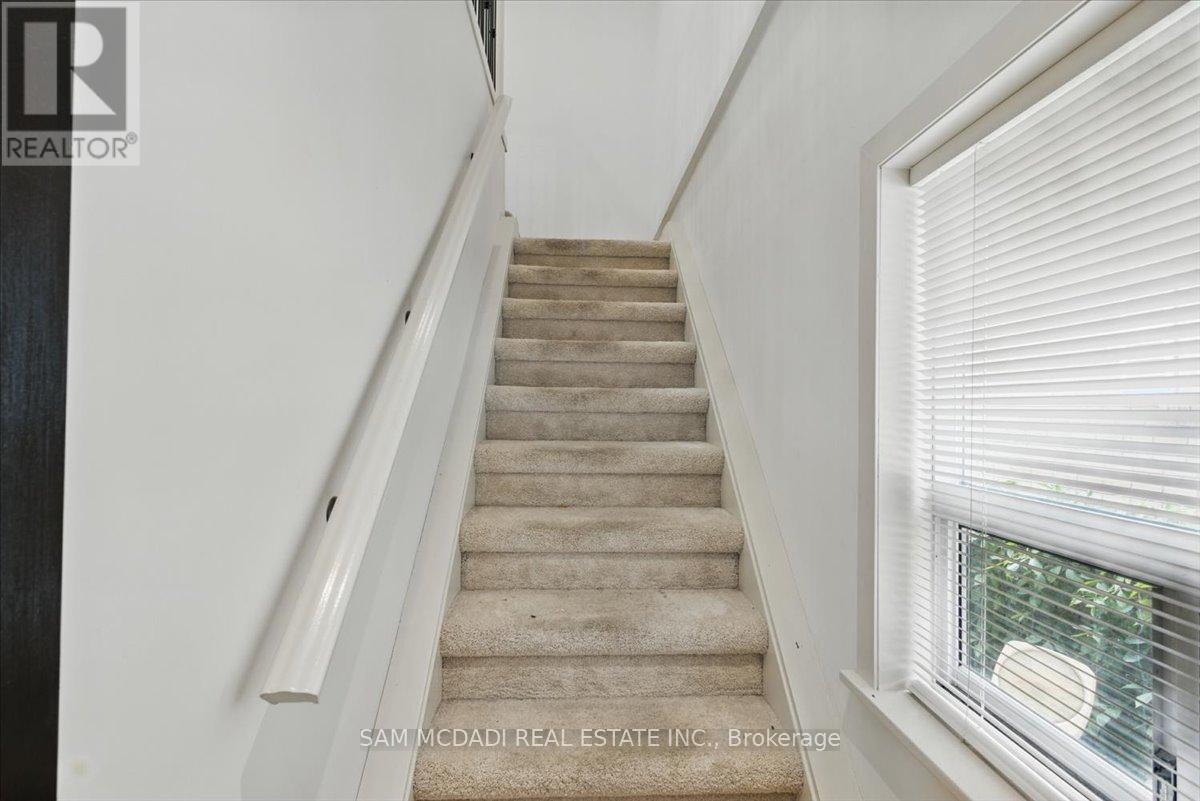 62 Maple Avenue S, Mississauga, ON - Indoor Photo Showing Other Room