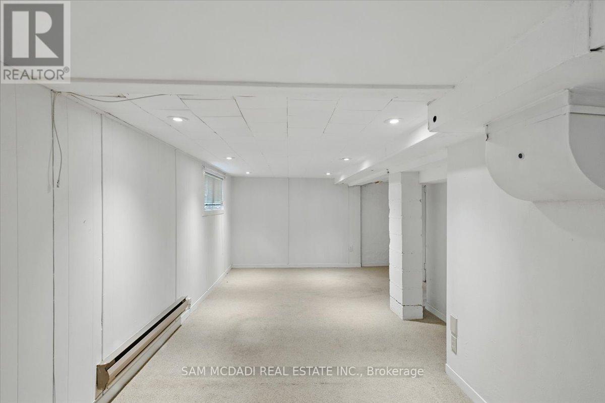 62 Maple Avenue S, Mississauga, ON - Indoor Photo Showing Other Room