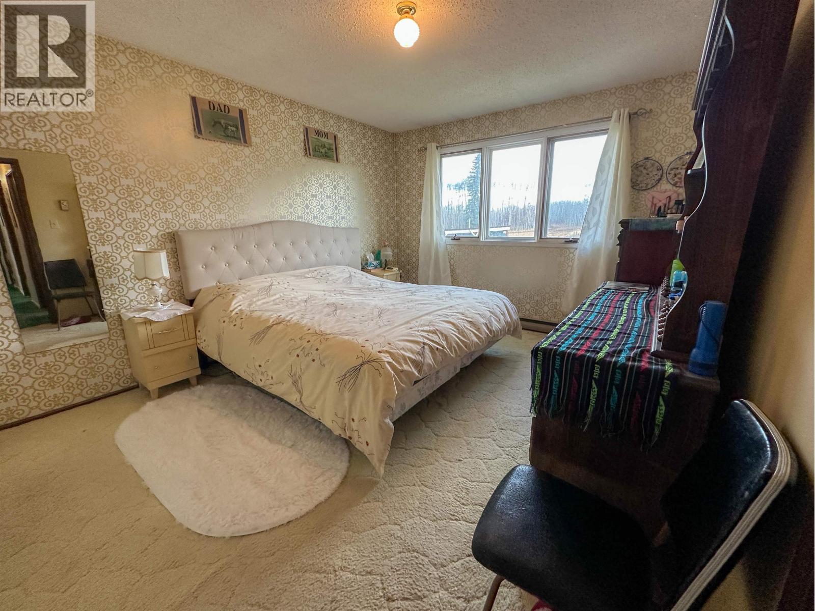 21900 E 16 Highway, Fort Fraser, BC - Indoor Photo Showing Bedroom