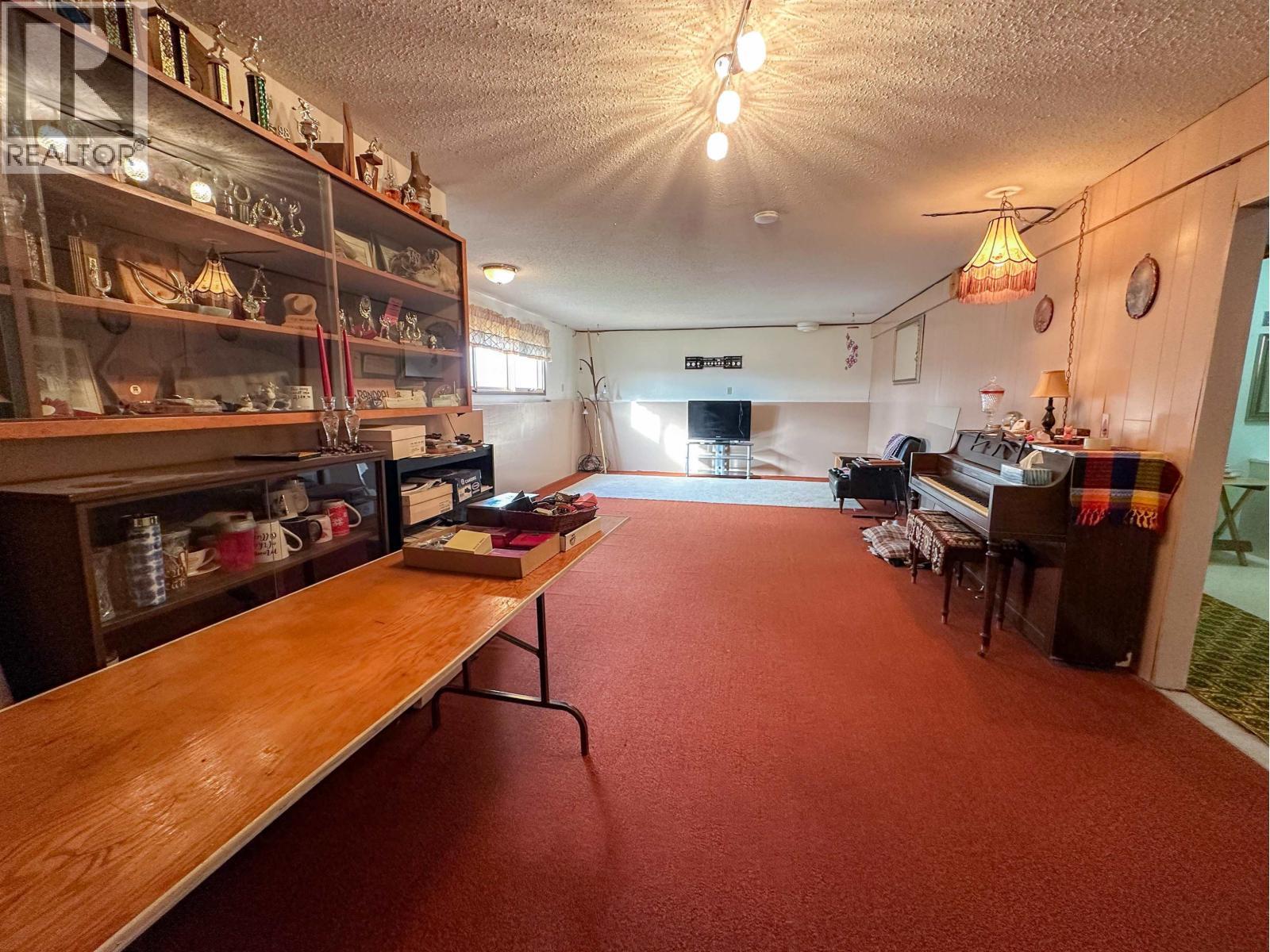 21900 E 16 Highway, Fort Fraser, BC - Indoor Photo Showing Other Room