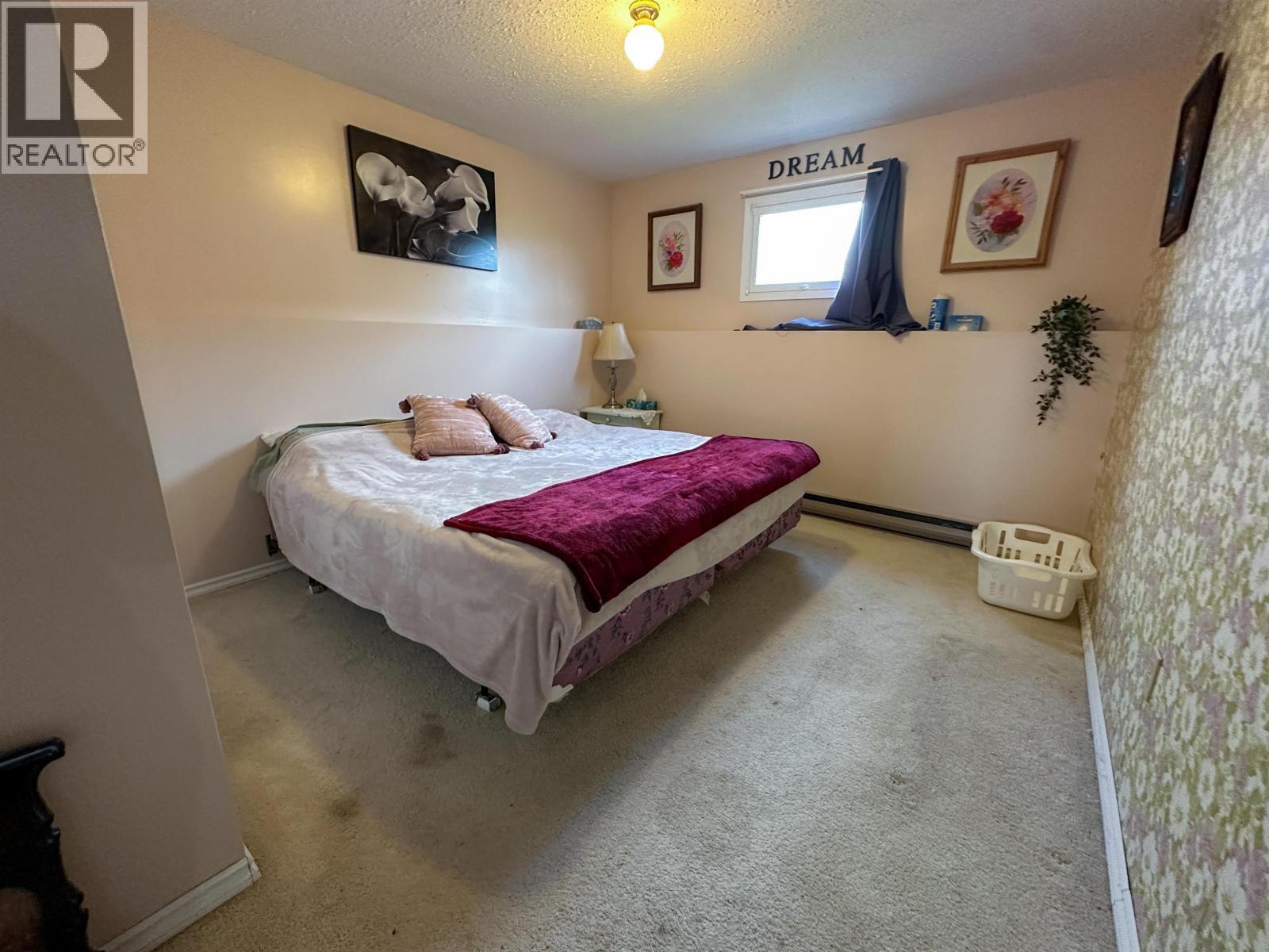 21900 E 16 Highway, Fort Fraser, BC - Indoor Photo Showing Bedroom