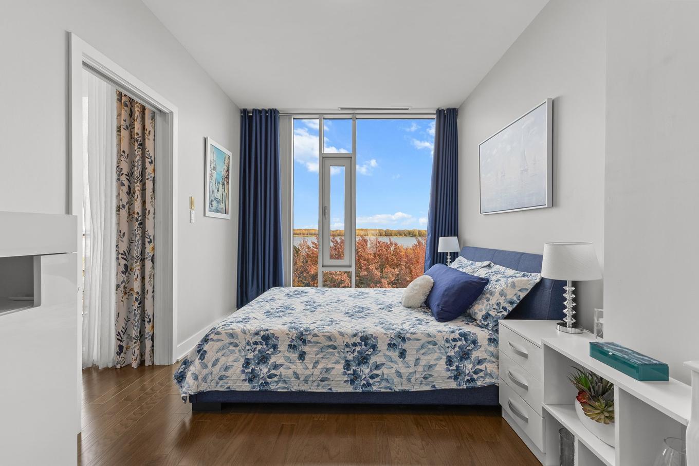 Chambre à coucher - 519-11310 Rue Notre-Dame E., Montréal-Est, QC - Indoor Photo Showing Bedroom