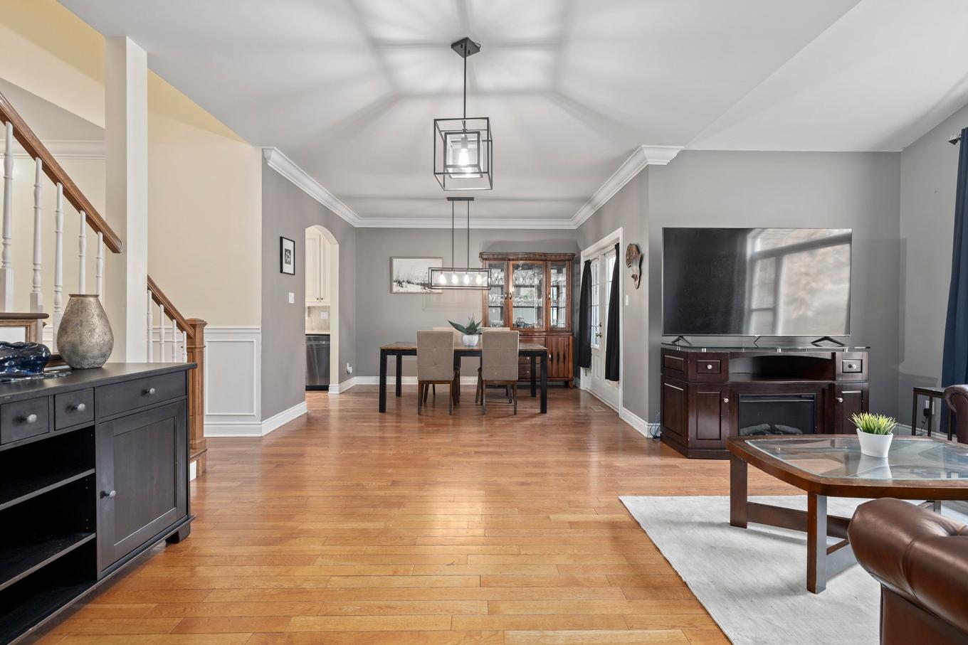 Overall view - 623 Rue De L'Estérel, Saint-Lazare, QC - Indoor Photo Showing Living Room