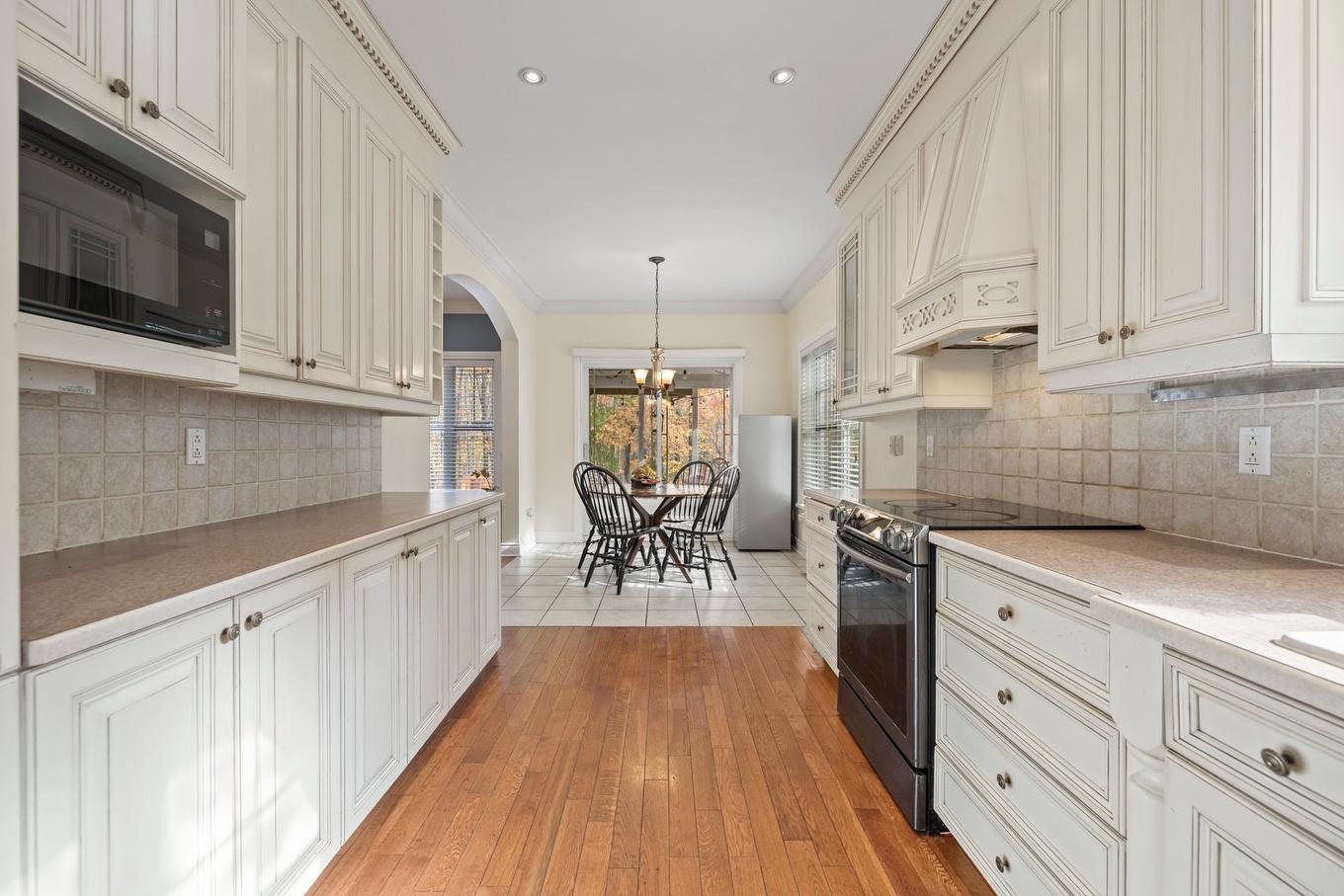 Kitchen - 623 Rue De L'Estérel, Saint-Lazare, QC - Indoor Photo Showing Kitchen