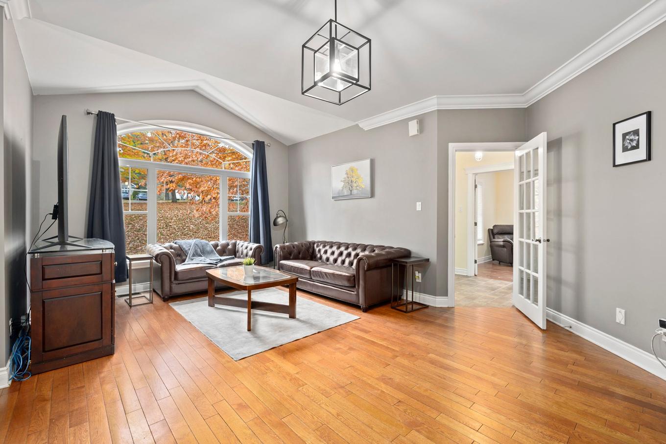 Living room - 623 Rue De L'Estérel, Saint-Lazare, QC - Indoor Photo Showing Living Room