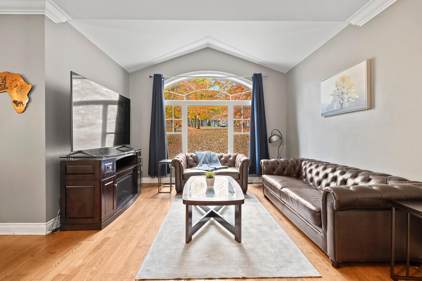 Living room - 623 Rue De L'Estérel, Saint-Lazare, QC - Indoor Photo Showing Living Room