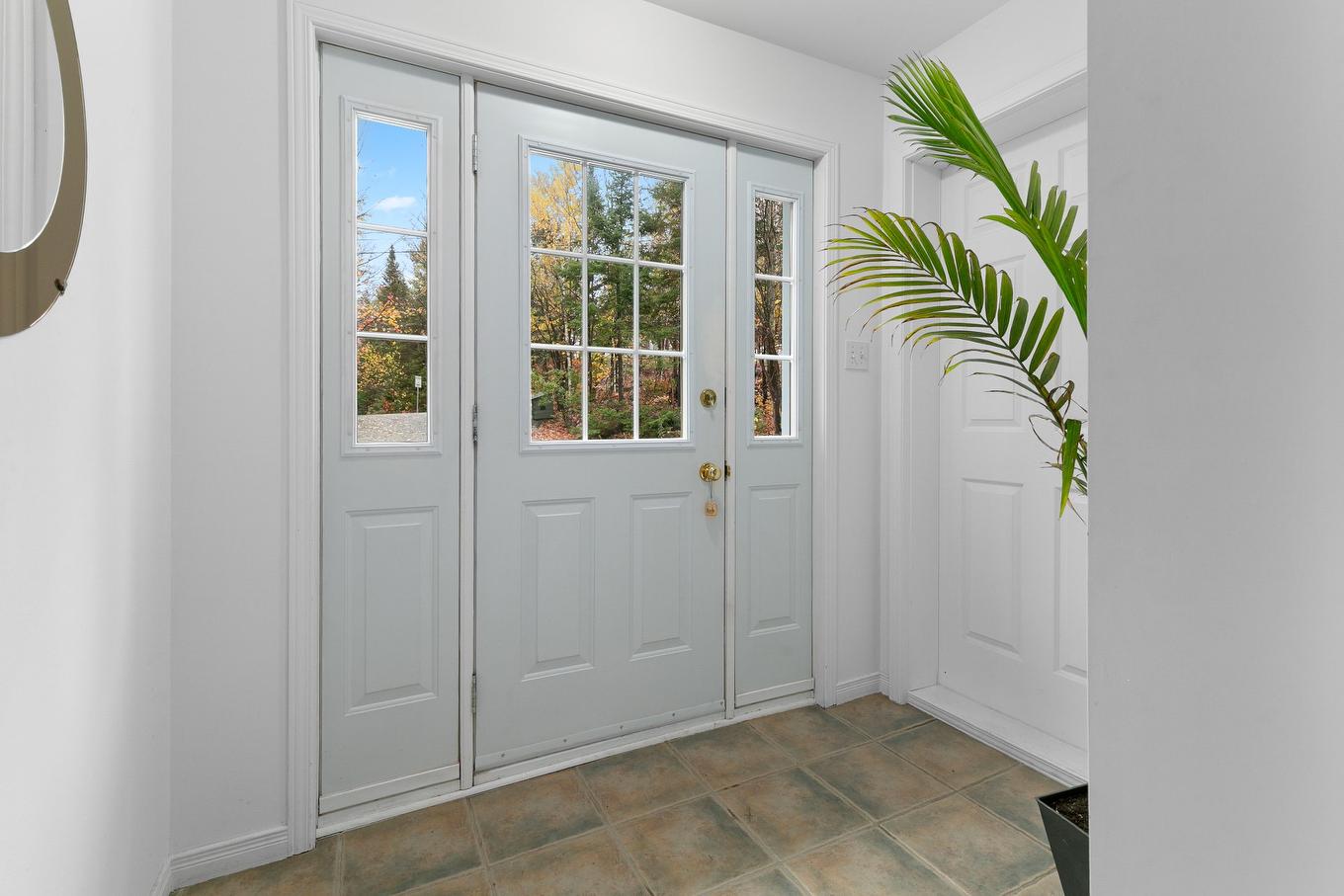 Hall d'entrée/Vestibule - 87Z Ch. Des Couleurs, Saint-Sauveur, QC - Indoor Photo Showing Other Room