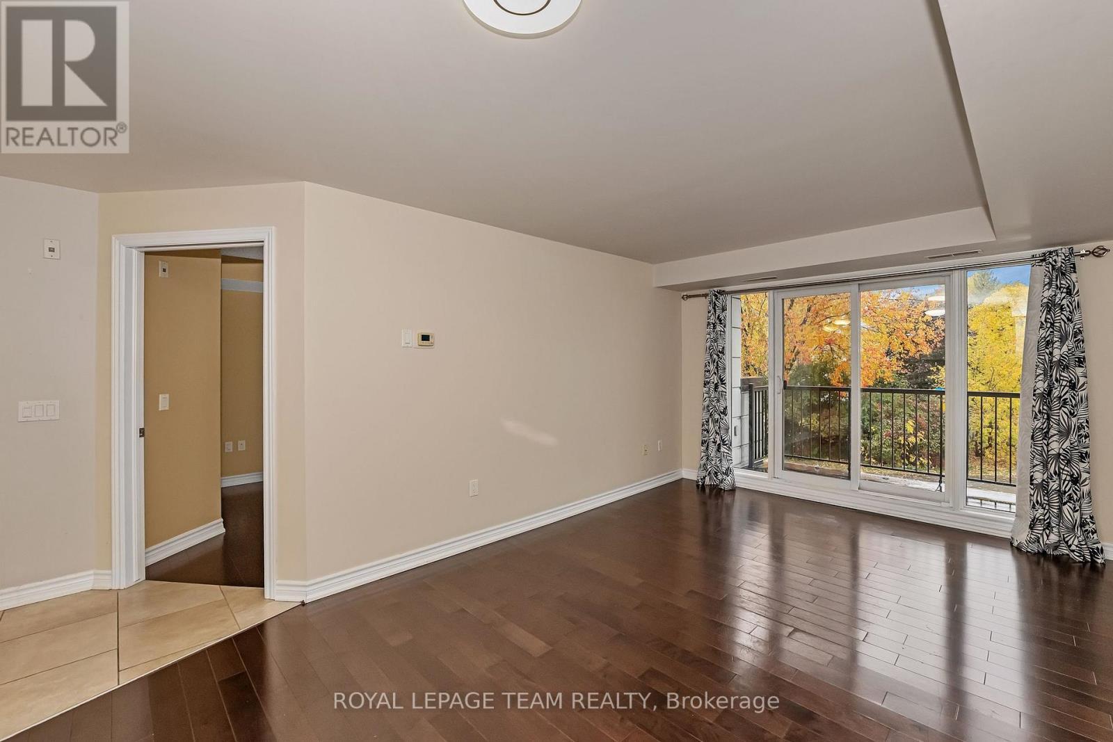 206 - 14 Norice Street, Ottawa, ON - Indoor Photo Showing Other Room