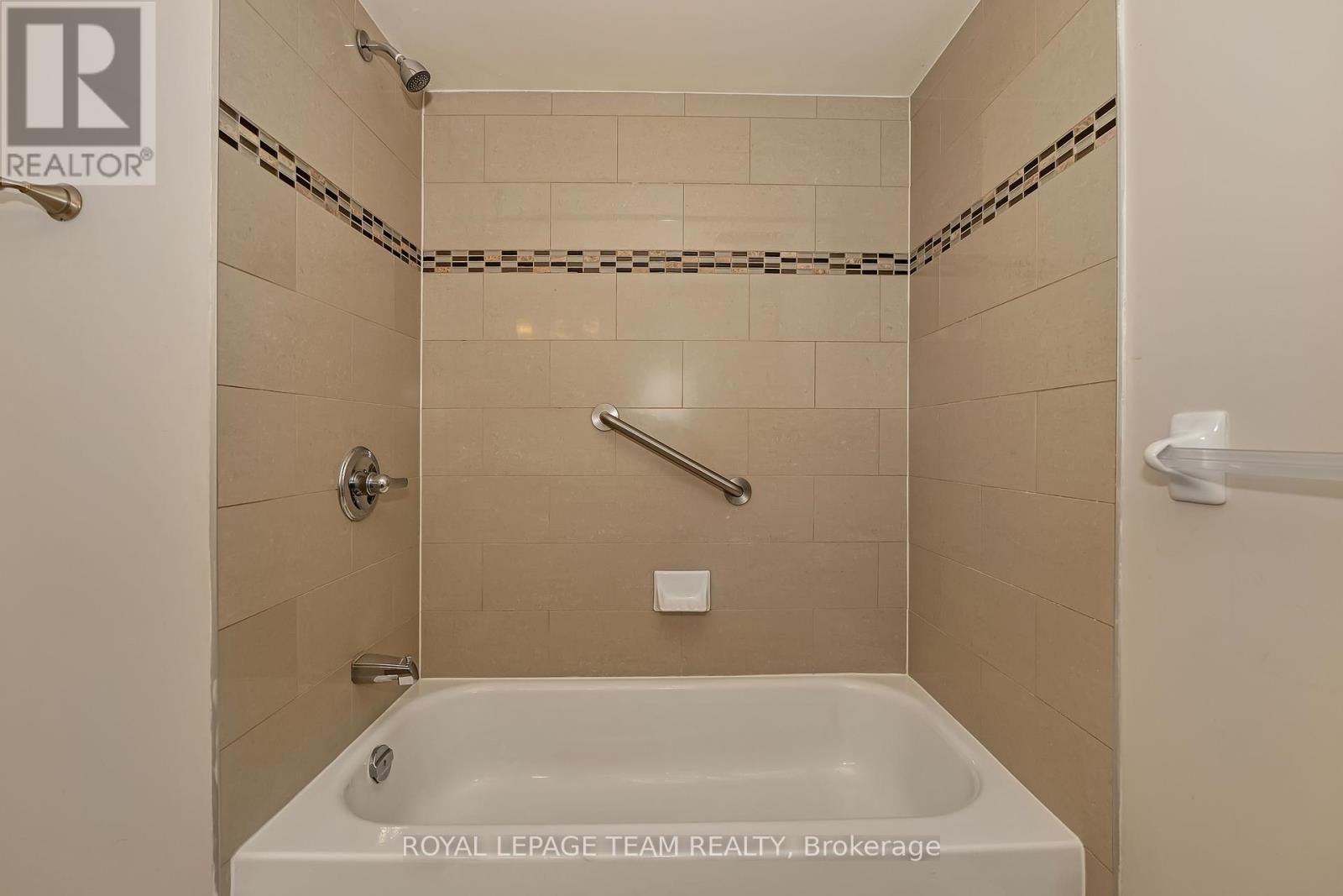 206 - 14 Norice Street, Ottawa, ON - Indoor Photo Showing Bathroom