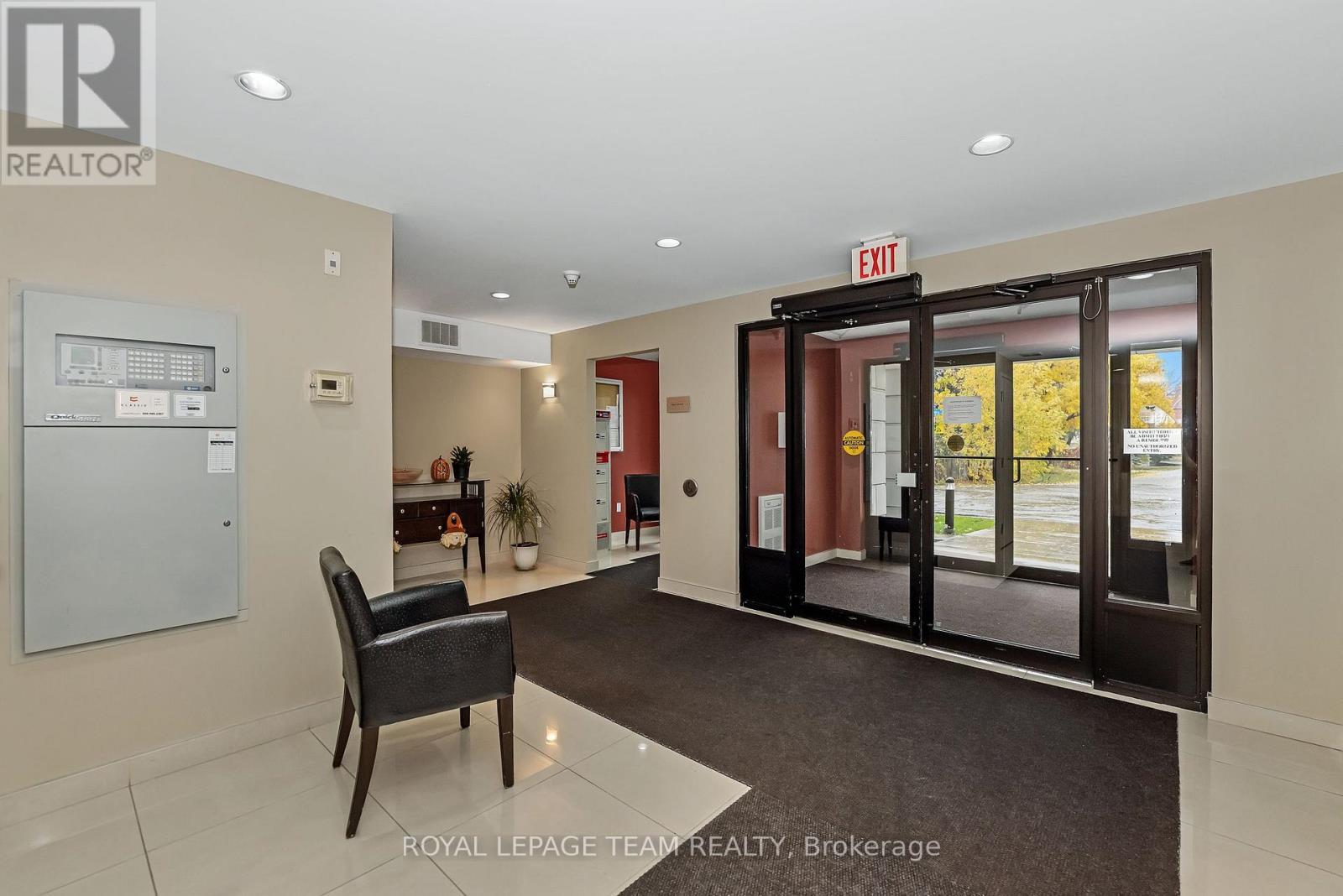 206 - 14 Norice Street, Ottawa, ON - Indoor Photo Showing Other Room