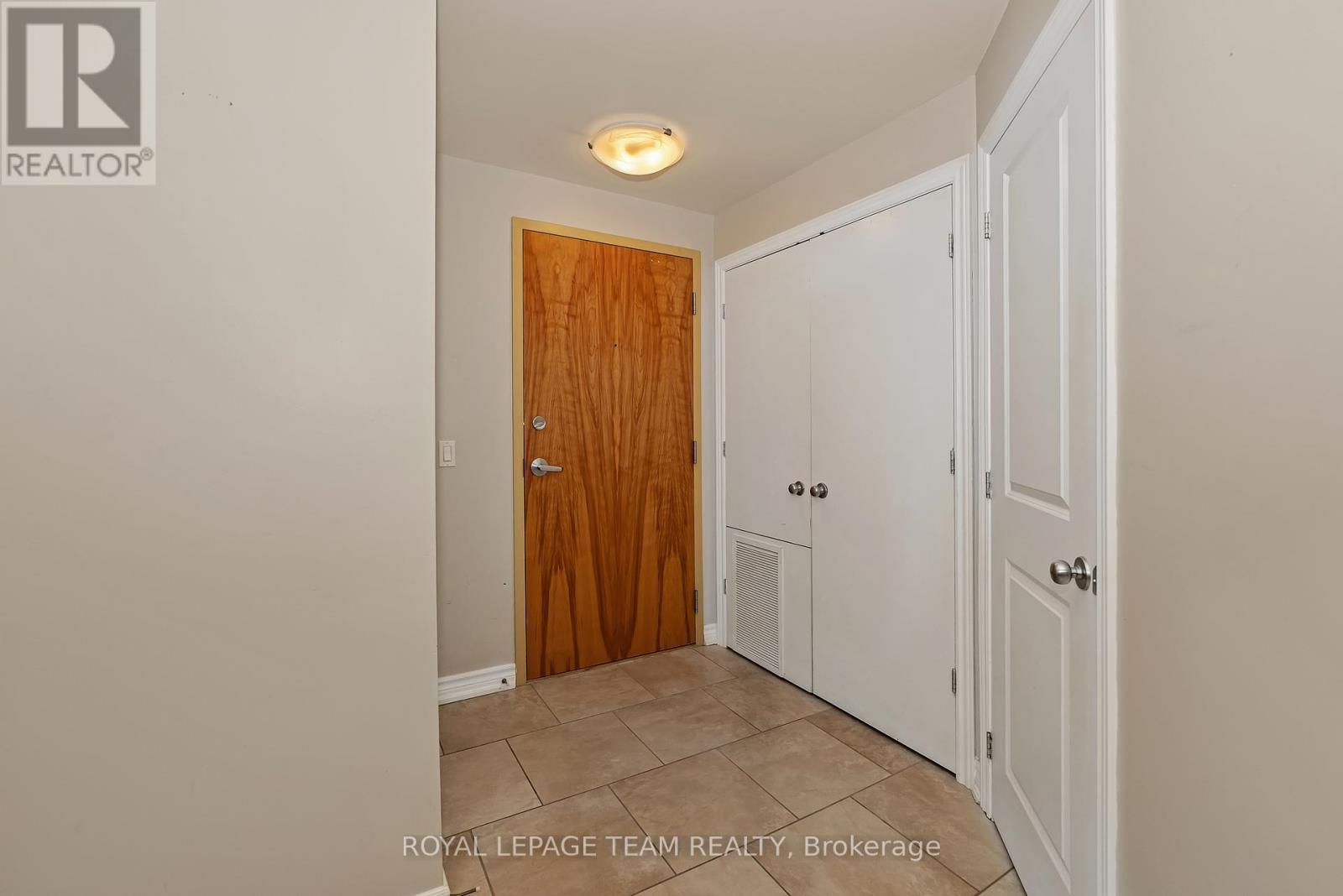 206 - 14 Norice Street, Ottawa, ON - Indoor Photo Showing Other Room