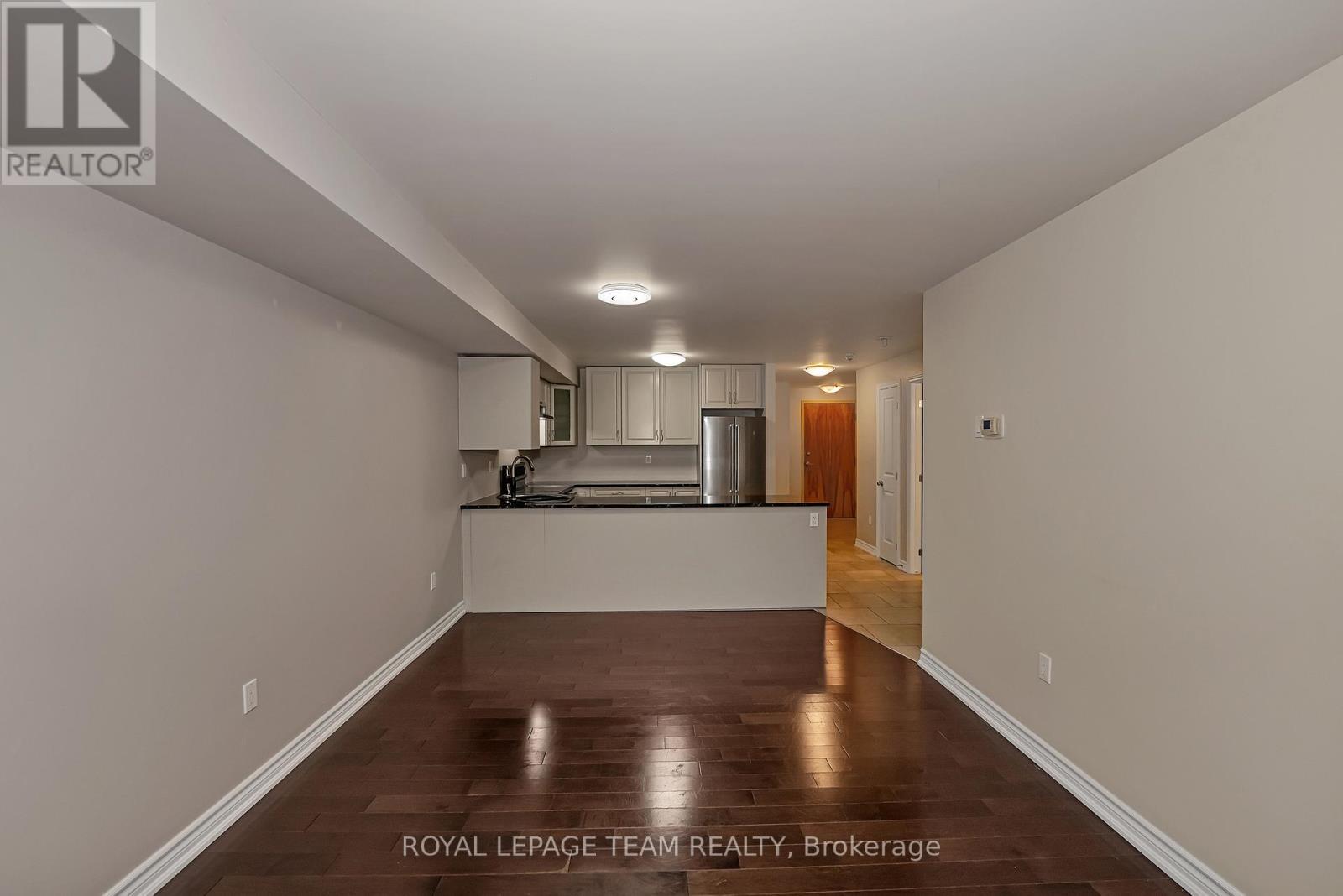 206 - 14 Norice Street, Ottawa, ON - Indoor Photo Showing Other Room