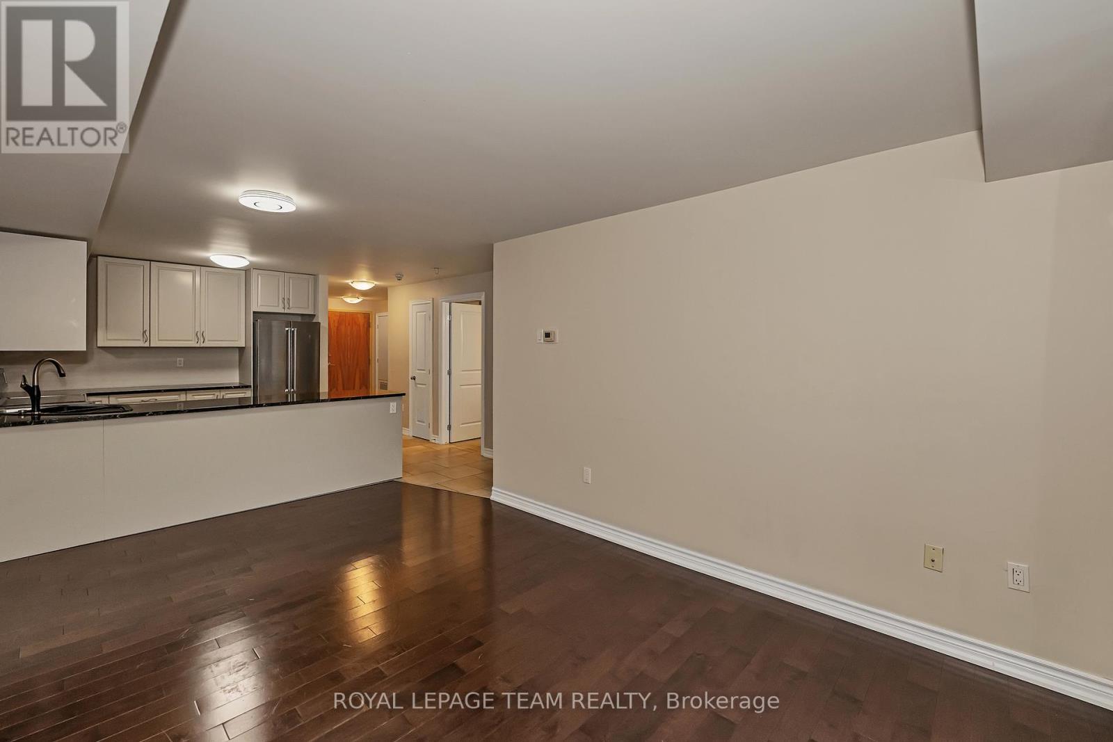 206 - 14 Norice Street, Ottawa, ON - Indoor Photo Showing Other Room