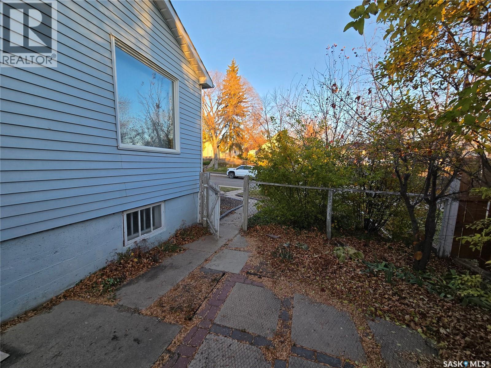 446 2Nd Avenue Nw, Swift Current, SK - Outdoor