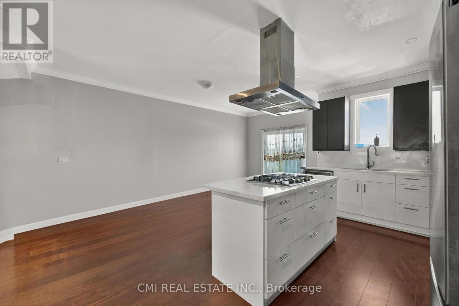 22 Jeavons Avenue, Toronto, ON - Indoor