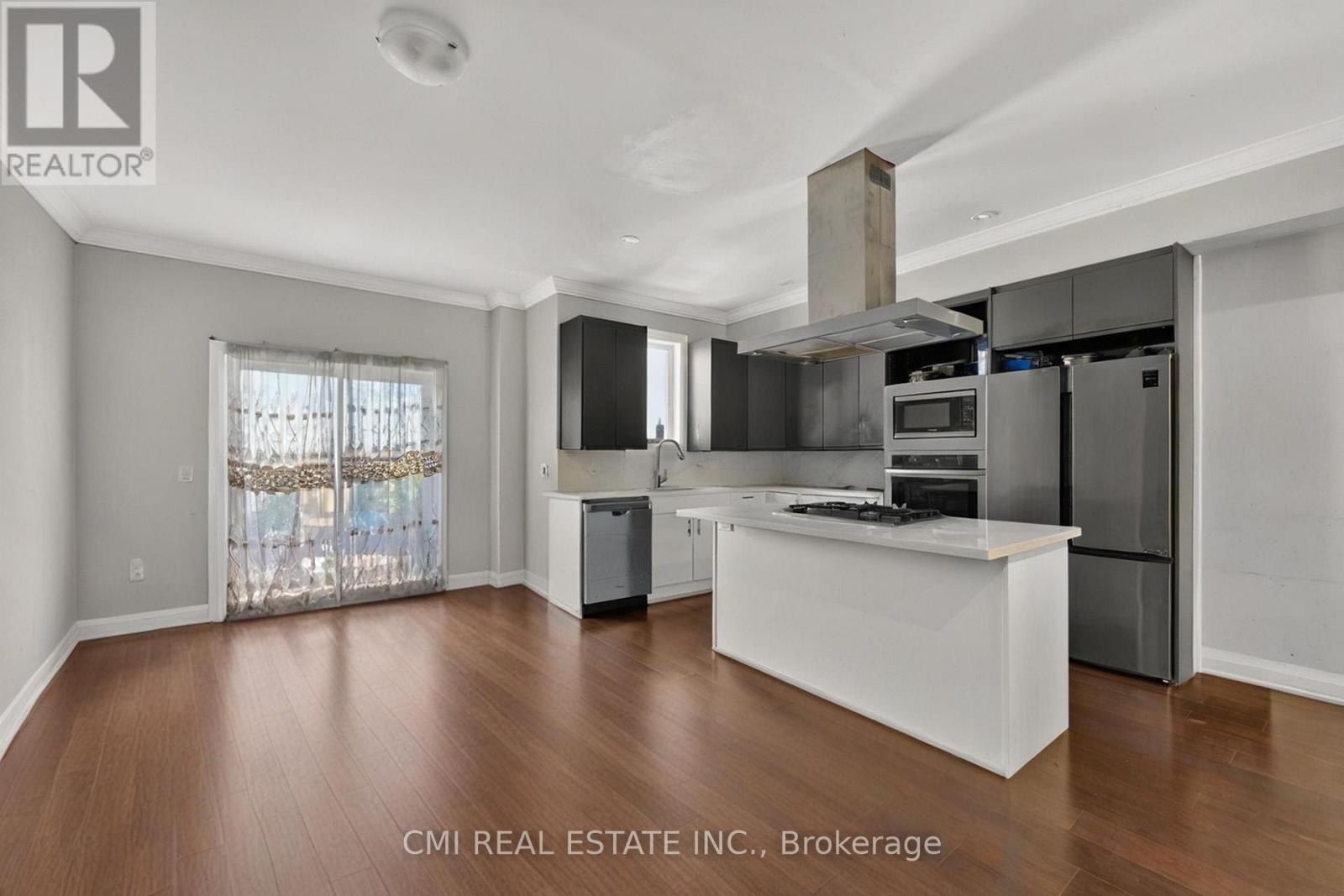 22 Jeavons Avenue, Toronto, ON - Indoor Photo Showing Kitchen